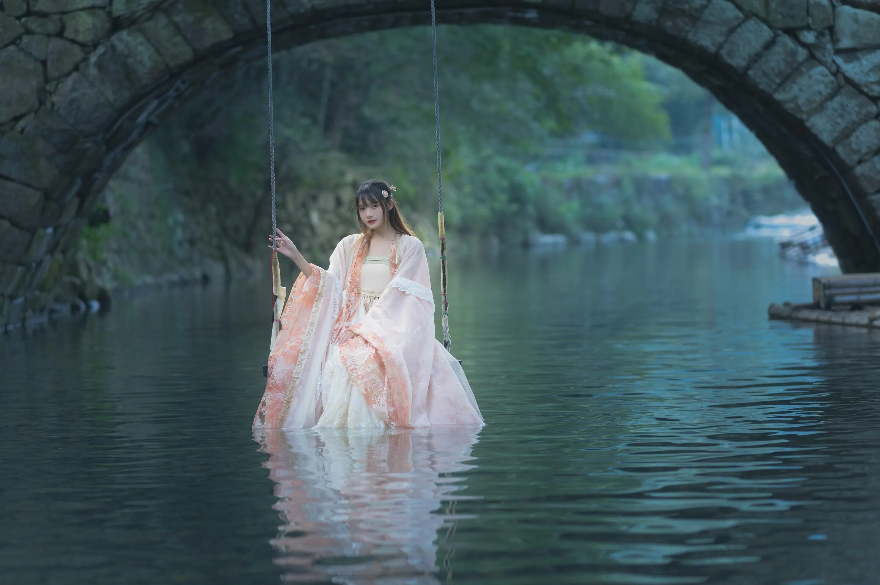 [YITUYU艺图语]2022.07.09 烟雨江南 兔子Zzz不吃胡萝卜 [27P]插图8